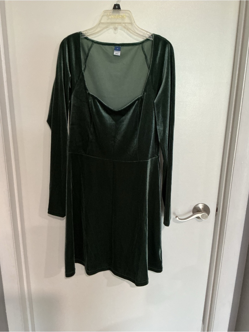 Green Velvet Long-Sleeve Women's Dress
